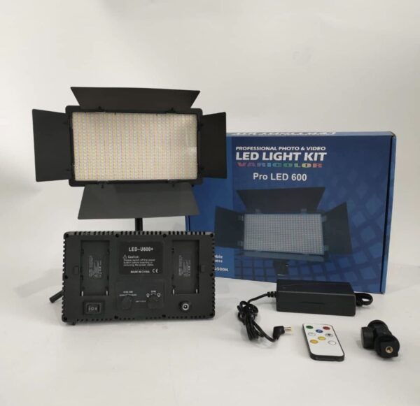 Led 600 pro with tripod stand