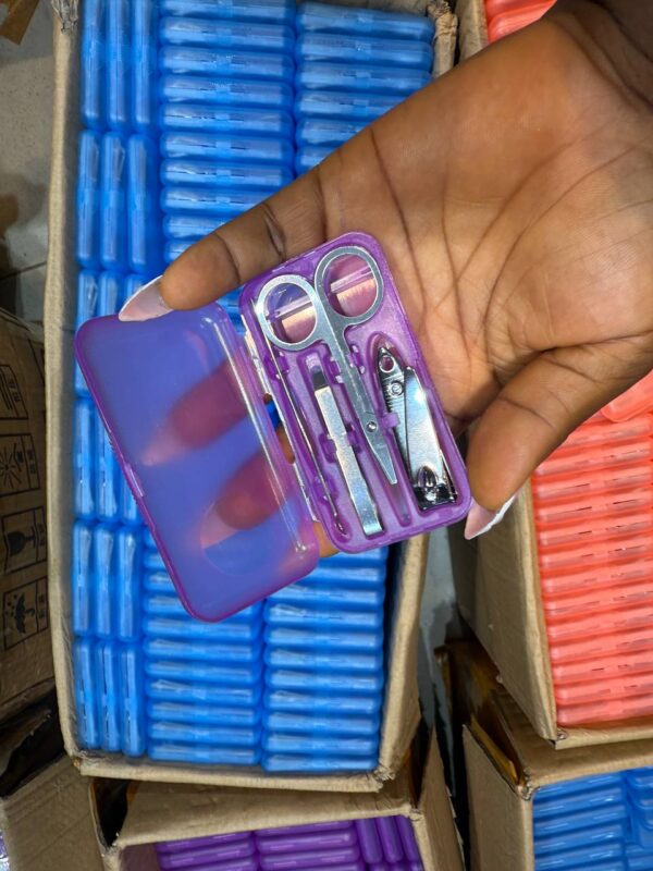 Manicure Set - Image 3