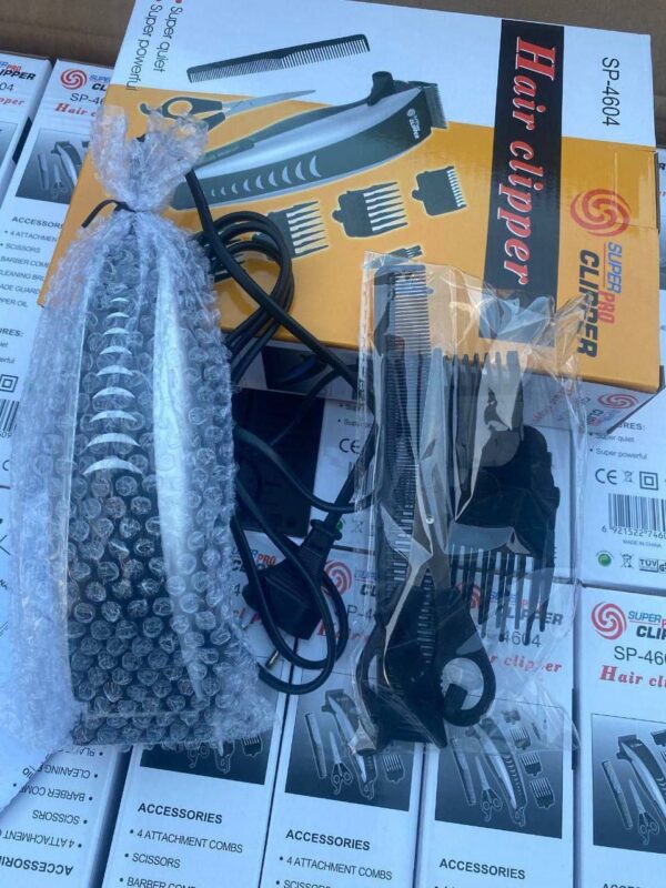 Super Clipper with accessories
