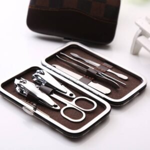 Wallet manicure set