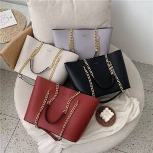 Chain tote bag